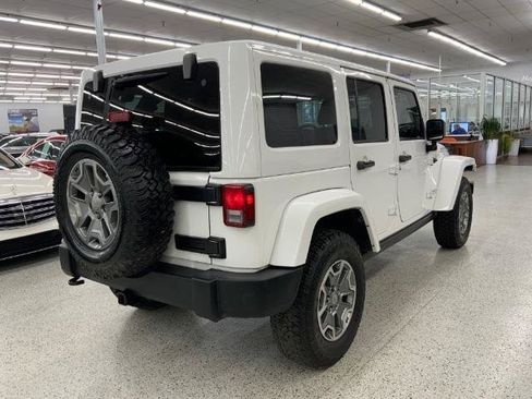 Used 2017 Jeep Wrangler Unlimited Rubicon w/ Connectivity Group AWD/4WD image 5