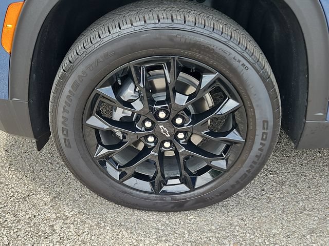 Used 2025 Chevrolet Traverse LT w/ Midnight/Sport Edition FWD image 5