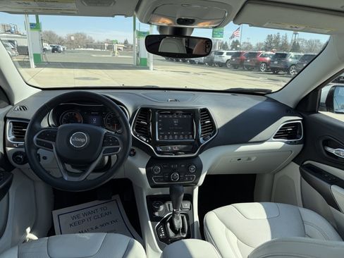 Used 2019 Jeep Cherokee Limited image 20