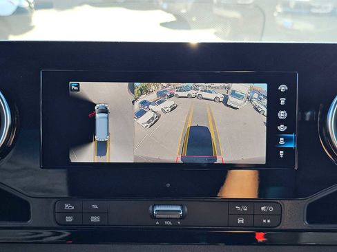 Used 2024 Mercedes-Benz Sprinter 2500 image 30