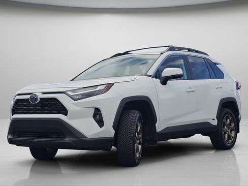 Used 2023 Toyota RAV4 AWD Hybrid image 18