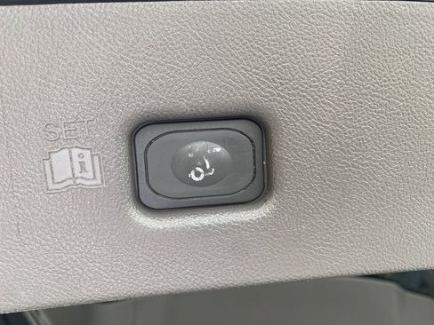 Used 2016 Lincoln MKX Reserve w/ Climate Package AWD/4WD image 29