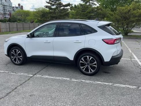 Used 2022 Ford Escape SE w/ SE Sport Appearance Package AWD/4WD image 42