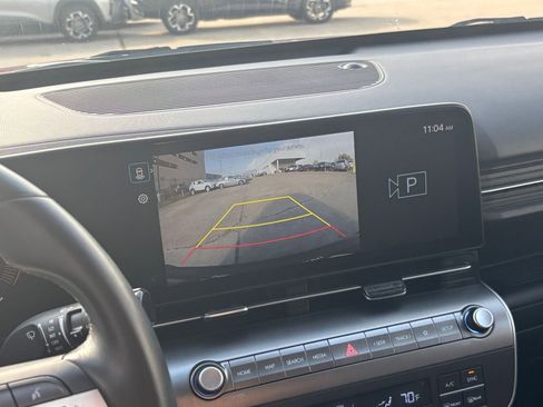 Used 2025 Hyundai Kona SEL image 17