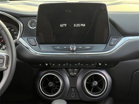 New 2026 Chevrolet Blazer LT image 15