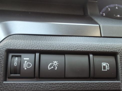 Certified 2026 Toyota 4Runner TRD Off-Road Premium AWD/4WD image 39