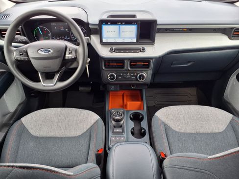 Used 2023 Ford Maverick XLT image 8