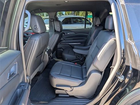 Certified 2025 Chevrolet Traverse Z71 w/ Driver Confidence Package image 7