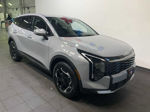 New 2026 Kia Sportage S image 2