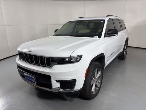 Used 2022 Jeep Grand Cherokee L Limited image 4