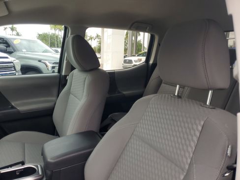 Used 2023 Toyota Tacoma SR5 RWD image 15
