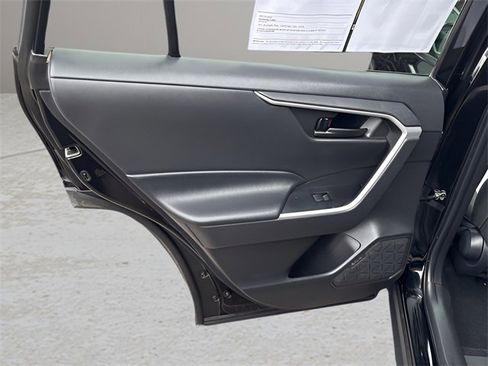 Used 2023 Toyota RAV4 LE image 18