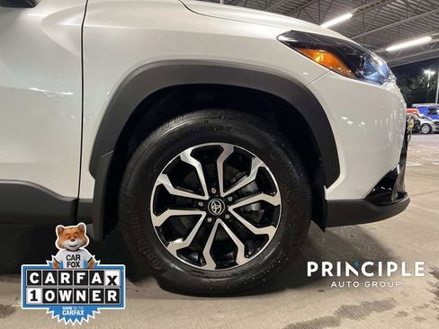 Used 2025 Toyota Corolla Cross AWD Hybrid image 10