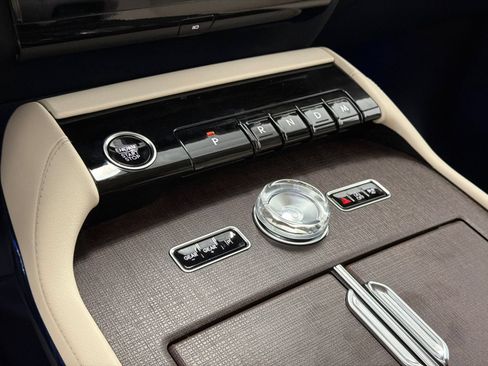 New 2027 Lincoln Navigator L Premier AWD/4WD image 32