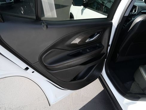 Used 2020 GMC Terrain SLT w/ Preferred Package FWD image 17
