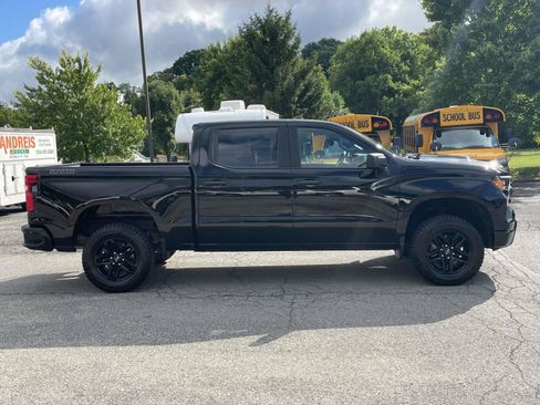 Certified 2025 Chevrolet Silverado 1500 Custom Trail Boss w/ Midnight Edition AWD/4WD image 2