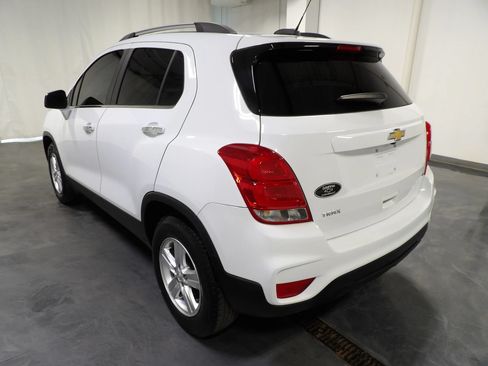 Used 2019 Chevrolet Trax LT w/ LT Convenience Package FWD image 6