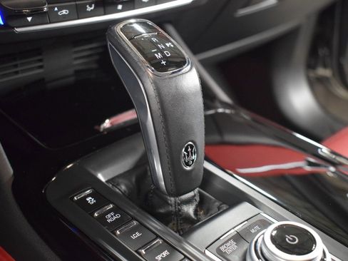 Certified 2022 Maserati Levante Modena AWD/4WD image 32