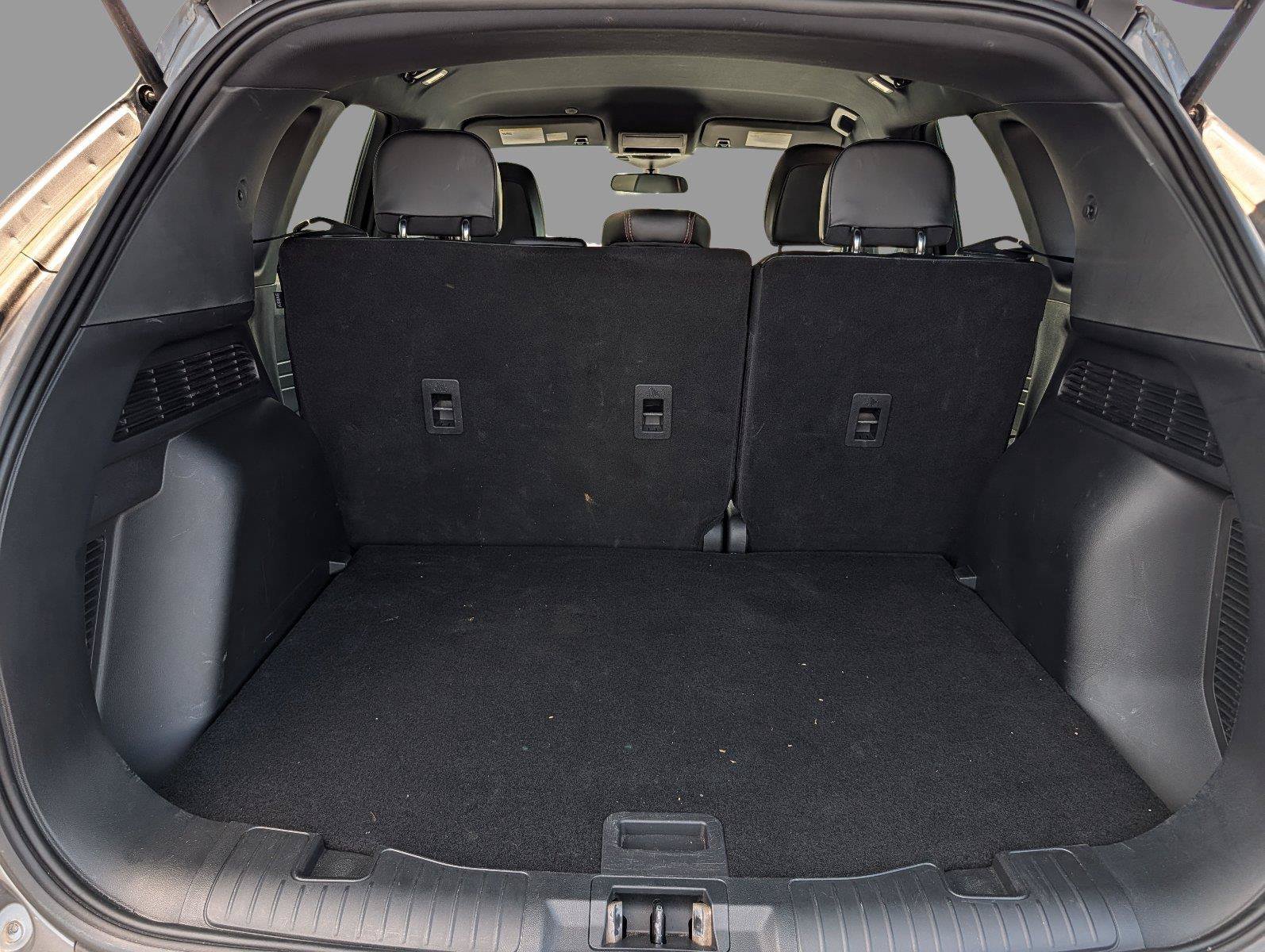 Used 2025 Ford Escape ST-Line FWD image 32