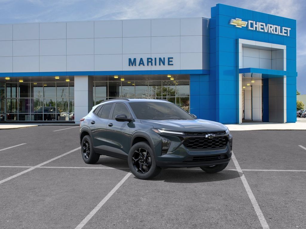 New 2026 Chevrolet Trax LT w/ Midnight Edition FWD image 1