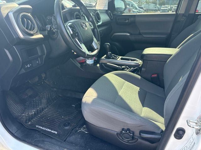 Used 2019 Toyota Tacoma SR5 RWD image 17