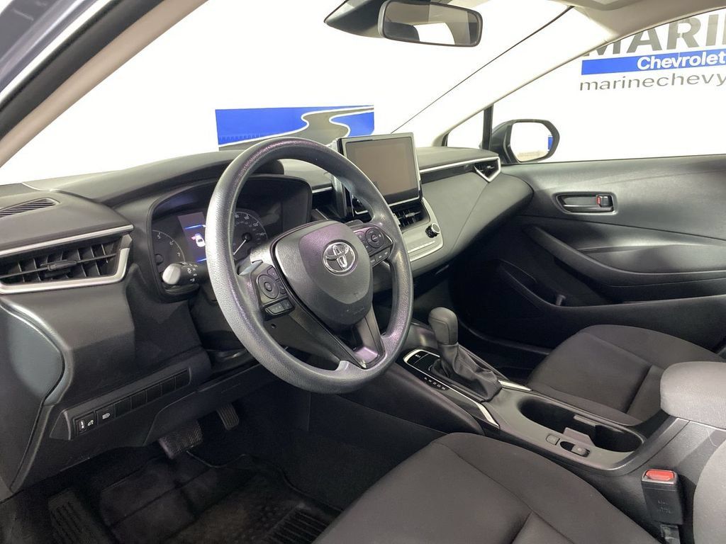 Used 2024 Toyota Corolla LE FWD image 15