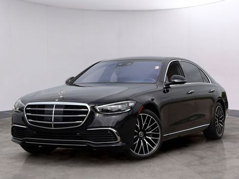 Used 2022 Mercedes-Benz S 580 4MATIC Sedan image 1