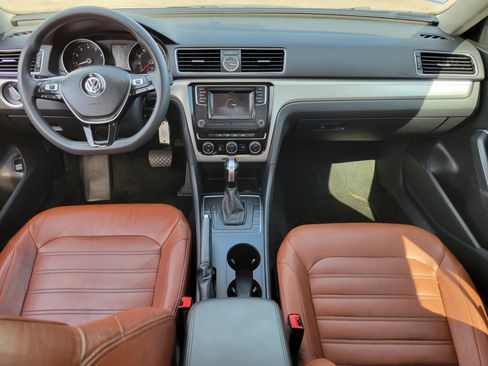 Used 2017 Volkswagen Passat 1.8T S image 8