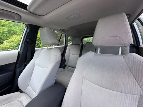 Used 2024 Toyota Corolla Cross LE w/ Moonroof Package AWD/4WD image 11