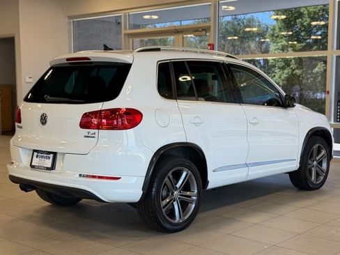 Used 2017 Volkswagen Tiguan Sport AWD/4WD image 12