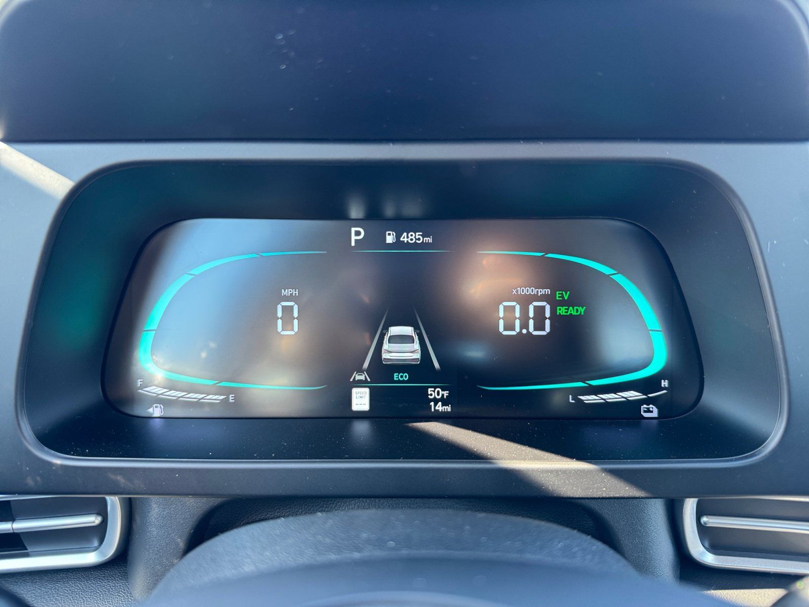 New 2026 Hyundai Elantra Hybrid FWD image 31