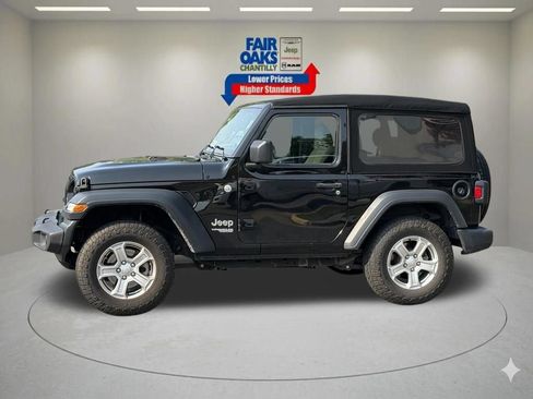 Certified 2018 Jeep Wrangler Sport AWD/4WD image 12