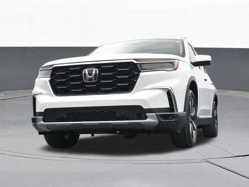 Used 2025 Honda Pilot Touring image 55