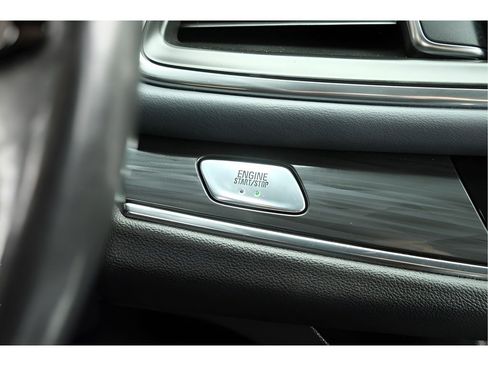 Used 2024 Buick Enclave Premium AWD/4WD image 18