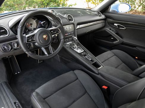 Used 2024 Porsche 718 Boxster GTS image 4