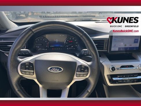 Used 2023 Ford Explorer XLT w/ Equipment Group 202A image 26