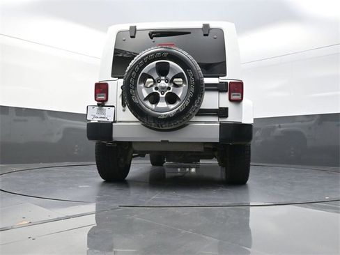 Used 2017 Jeep Wrangler Unlimited Sahara w/ Connectivity Group image 22