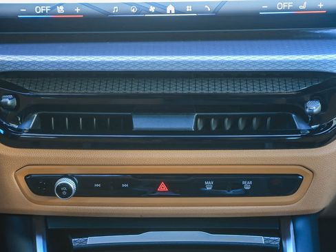 Certified 2025 BMW M340i image 10