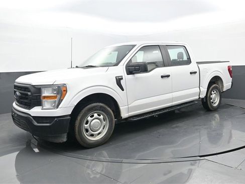 Used 2022 Ford F150 XL w/ Trailer Tow Package image 8