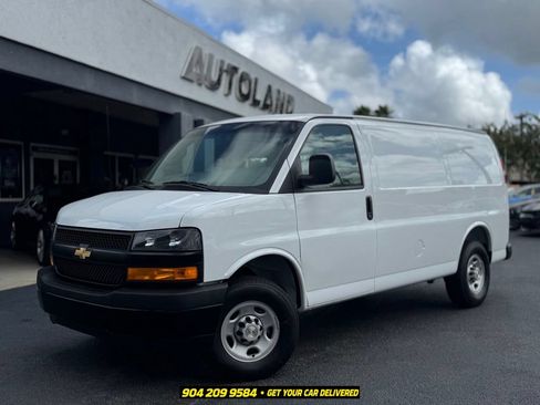 Used 2026 Chevrolet Express 2500 w/ Driver Convenience Package RWD image 1