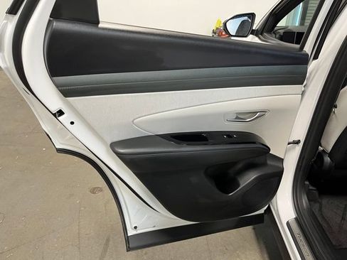 Used 2026 Hyundai Tucson Limited AWD/4WD image 19