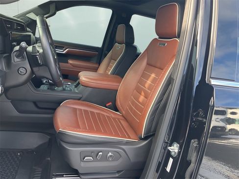Used 2024 GMC Sierra 1500 Denali Ultimate image 11