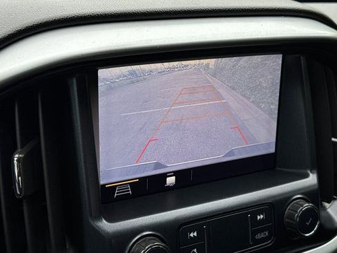 Used 2019 Chevrolet Colorado LT RWD image 19