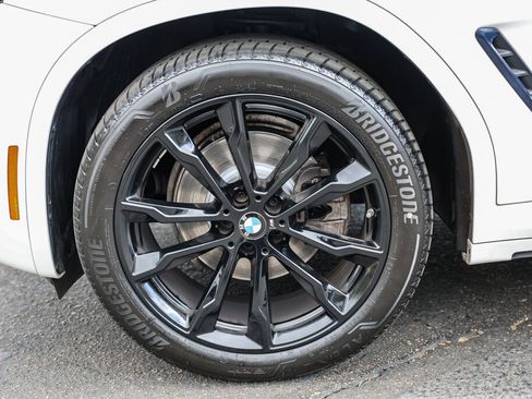 Used 2022 BMW X4 xDrive30i w/ M Sport Package 2 AWD/4WD image 32