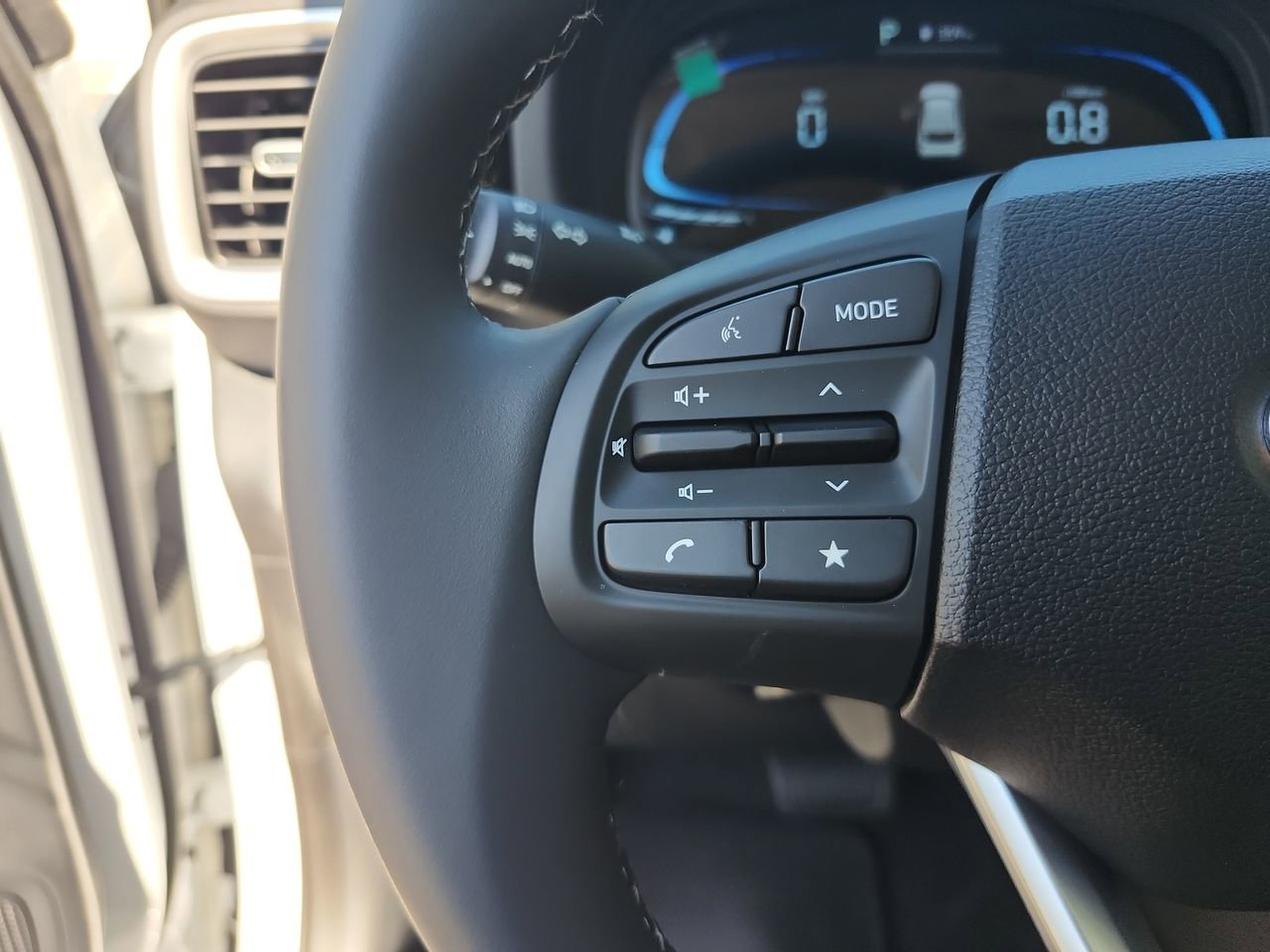 Certified 2026 Hyundai Venue SEL FWD image 13
