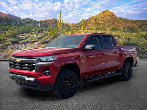 Used 2023 Chevrolet Colorado LT w/ LT Convenience Package II AWD/4WD image 8