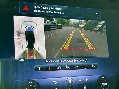 Certified 2023 Mercedes-Benz EQS 580 4MATIC SUV image 19