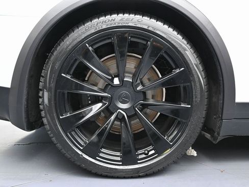 Used 2022 Tesla Model X image 12