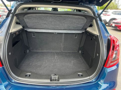 Used 2019 Buick Encore Essence FWD image 11