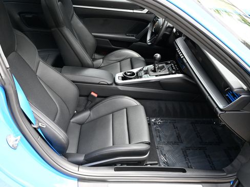 Used 2024 Porsche 911 Carrera S w/ Sportdesign Package RWD image 42